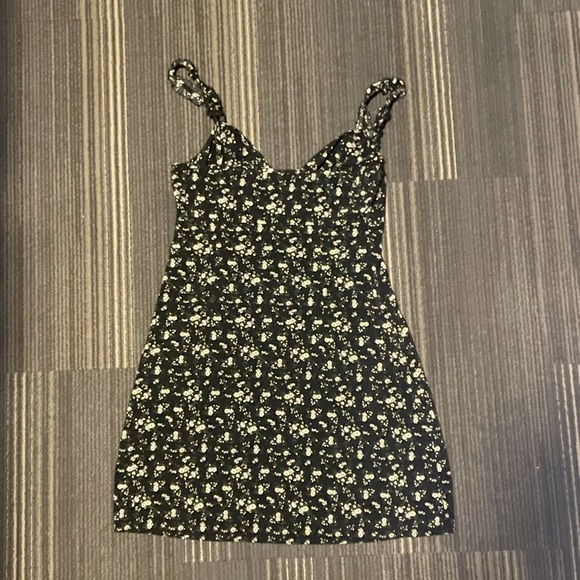 MISSGUIDED Floral Mini Dress - Picture 2 of 2